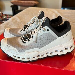 On Running Women's On Cloud Ultra Glacier / Frost - 7.5